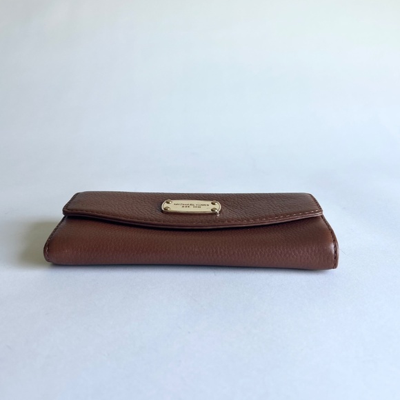 Michael Kors Tan Pebble Genuine Leather Wallet - Picture 2 of 12